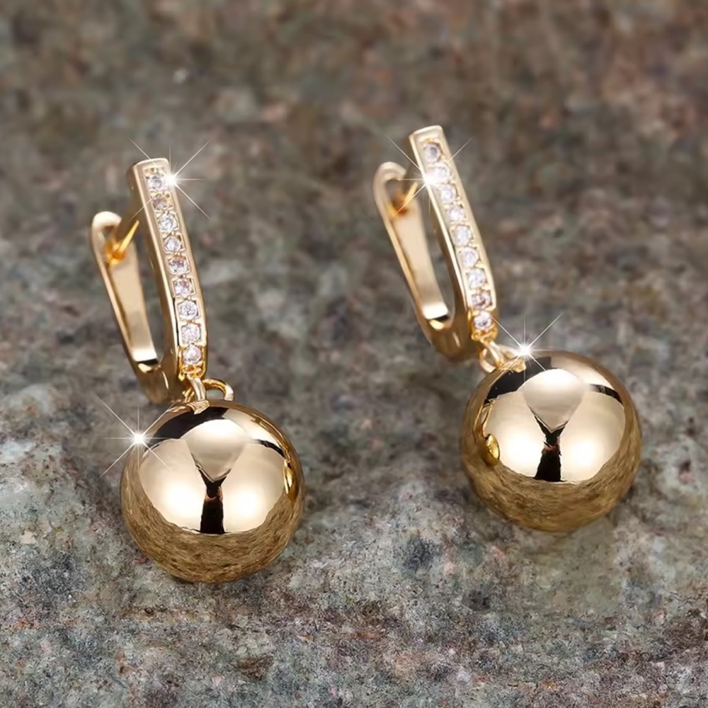 Vintage Gold Sphere Earrings - Picture 5 of 9